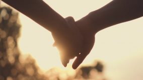 5 τρόποι να καλλιεργήσεις την Εμπιστοσύνη στη σχέση σου