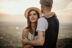 Μήπως η ανάγκη μας για έρωτα αποτελεί φυγή;