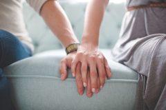 6 Μύθοι για τις Σχέσεις που σε σαμποτάρουν