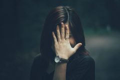 Μην απολογείσαι: Σταμάτα να λες συνέχεια «συγγνώμη»