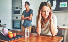 Συναισθηματικά μη Διαθέσιμος Σύντροφος; 6 Σημάδια που το Μαρτυρούν