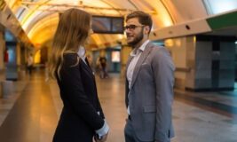 Όσα χρειάζεται να ξέρεις για την Ερωτική Χημεία Μεταξύ Δυο Ανθρώπων
